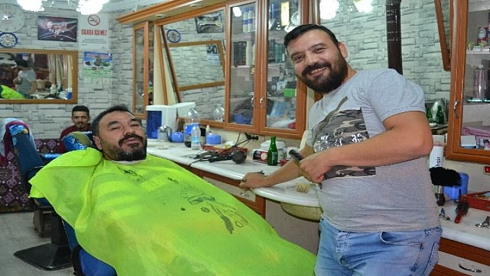 Berber ve kuaförlere sigara uyarısı