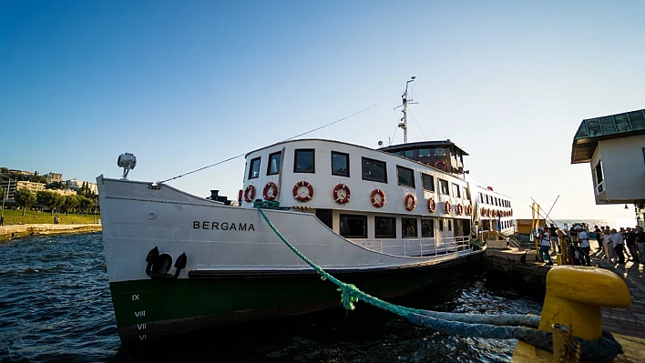 Bergama Vapuru ile İzmir Körfezi'nde tarihe yolculuk başlıyor! İşte turların detayları