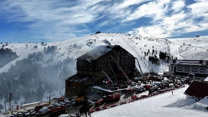 Bolu'da otel yangını faciası: Ünlülerden taziye mesajları