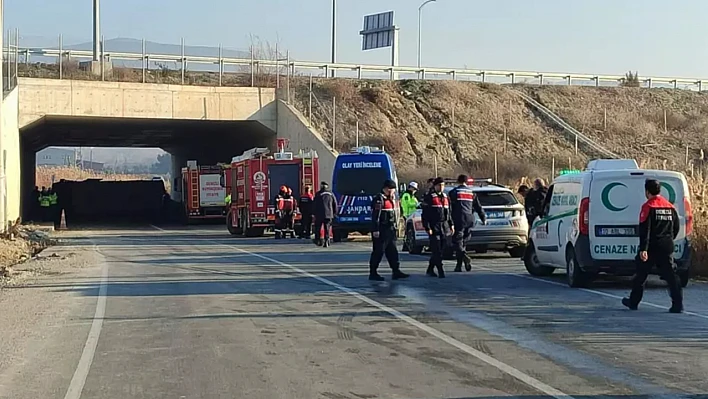 Denizli'de işçi servisi devrildi: 4 ölü, çok sayıda yaralı