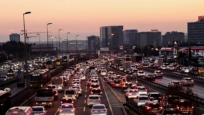Dünyada trafikte en çok zaman kaybedilen şehirler açıklandı: Zirvede bakın hangi şehir var!