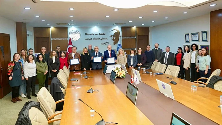 Ege Üniversitesi'nin 16 projesine TÜBİTAK'tan destek