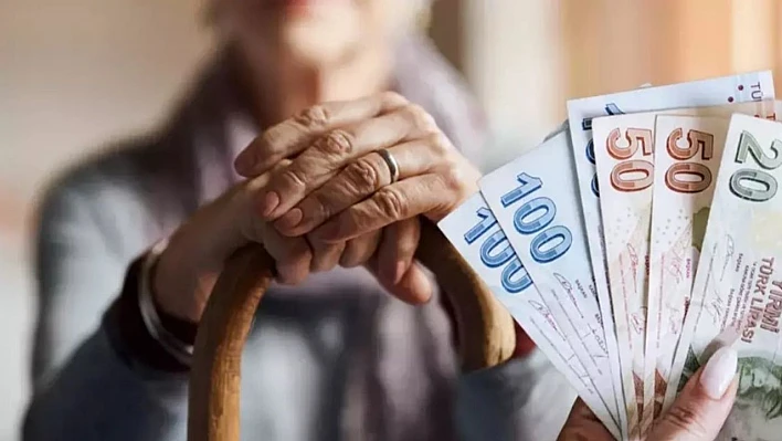 En düşük emekli maaşı alanlara fark ödemesi tarihleri açıklandı
