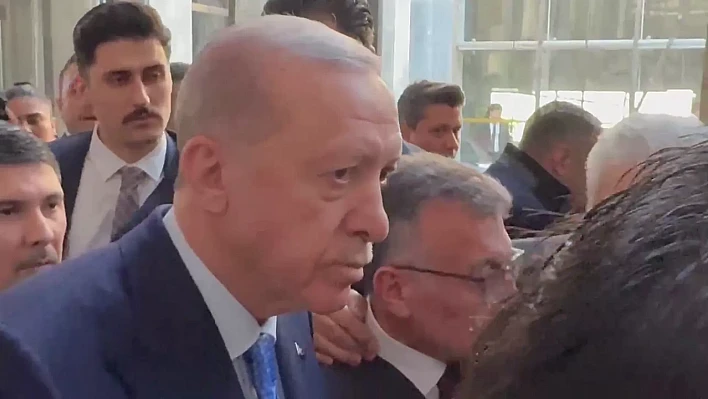 Erdoğan'dan Turizm Bakanı sorusuna sessizlik