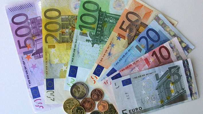 Euro rekor kırdı: Dolar karşısında tüm zamanların zirvesinde