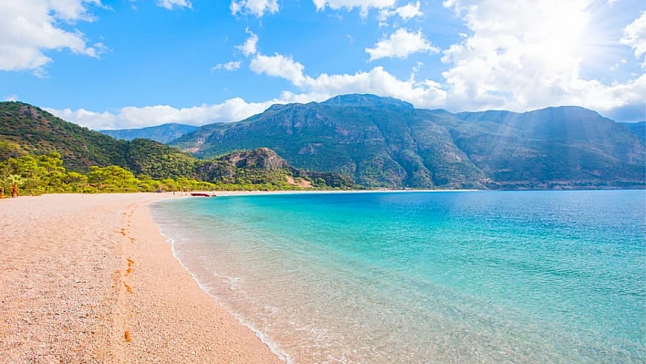 Gurbetçinin tatil yorumu tepki çekti: '11 ay tasarruf edip 1 ay tatil yapıyoruz'
