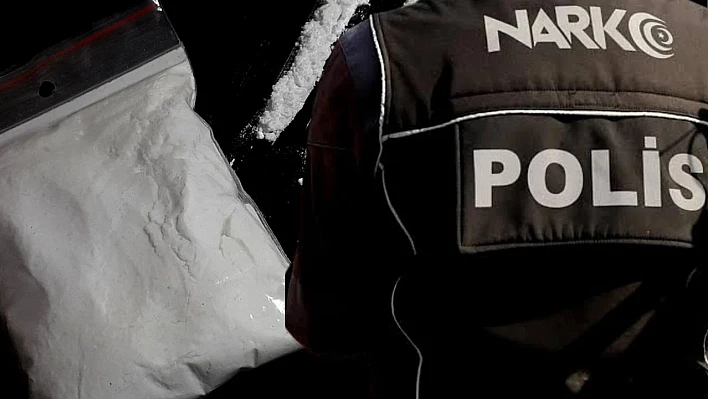 İstanbul'da zehir tacirlerine baskın