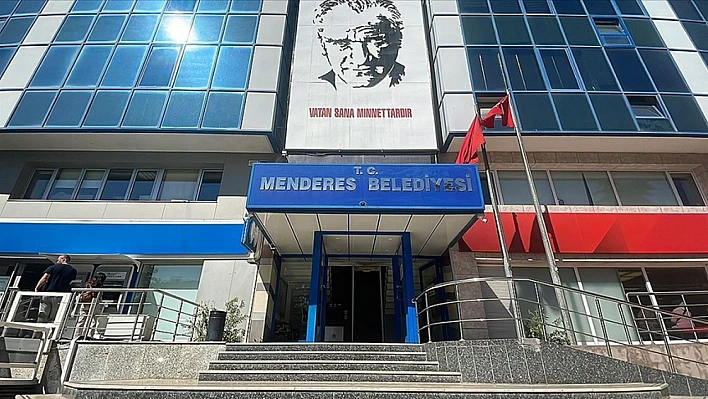 İzmir'de belediye krizi: 'Parayı veren ruhsatı alıyor' iddiası gündemde!