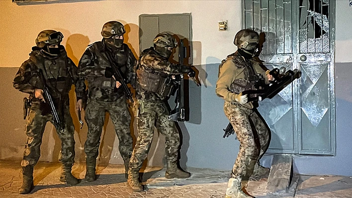 İzmir'de Gürz-38 Operasyonu: 23 DEAŞ'lı Yakalandı