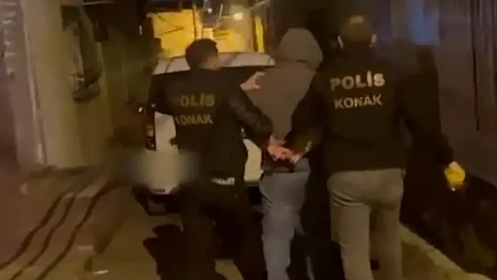 İzmir'de zehir tacirlerine baskın: Kümesten cephanelik çıktı