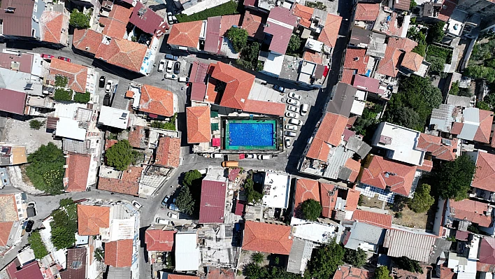 İzmir'in mahallelerine yüzme havuzu: Her çocuk yüzmeyi öğreniyor