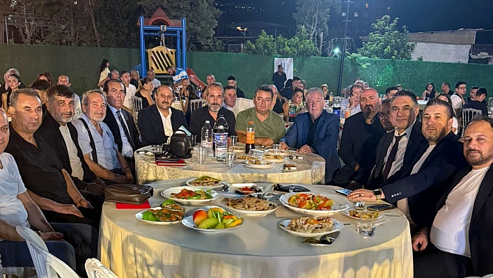 İzmirli berberler moral gecesi'nde buluştu