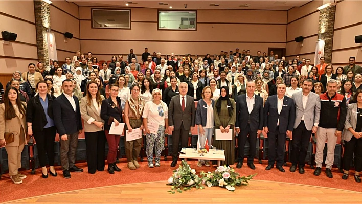 İzmirli Kadınlar Türkiye'ye Örnek