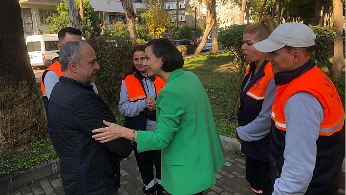 Karabağlar Belediye Başkanı Makamını Sokağa Taşıdı