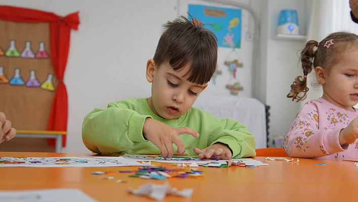 Kemalpaşa Belediyesi'nden 148 çocuğa kreş desteği
