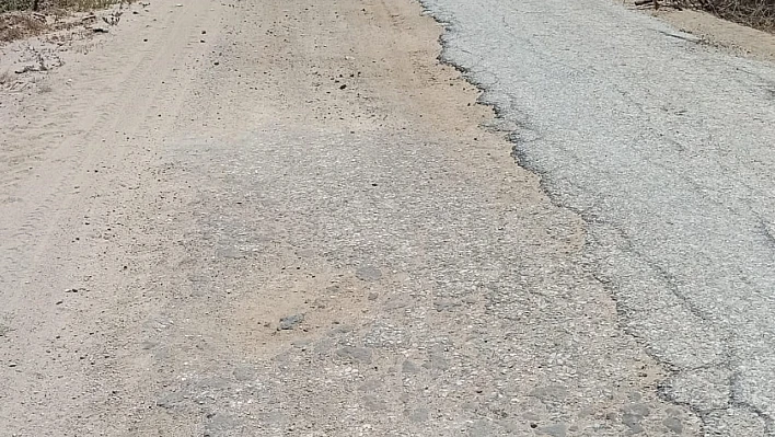 Kiraz Mersinlidere'de yol isyanı