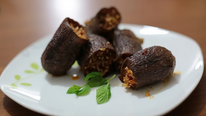 Kıymalı Nohutlu Kuru Dolma Nasıl Yapılır?