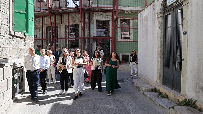 Konak'ta Gaziler Günü'ne özel tarih turu
