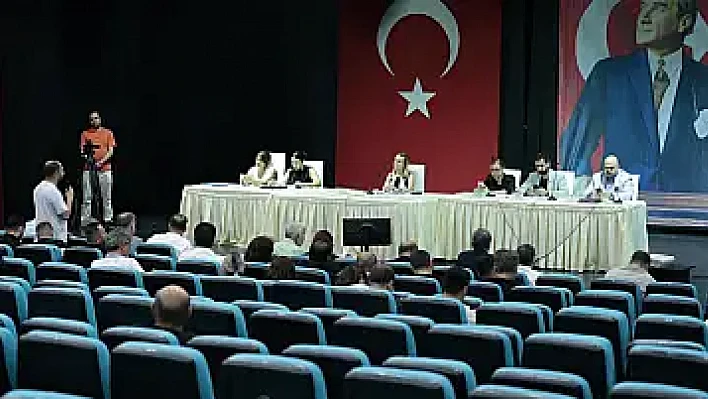 Konak'ta temizlik seferberliği: Meclisten araç kiralama hamlesine tam destek