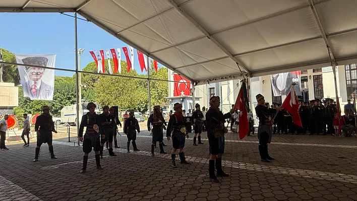 Küçük Menderes'te Zafer Günü Tek Nefes Yaşandı Ödemiş'ten Kiraz'a beş ilçe aynı bayrak altında birleşti