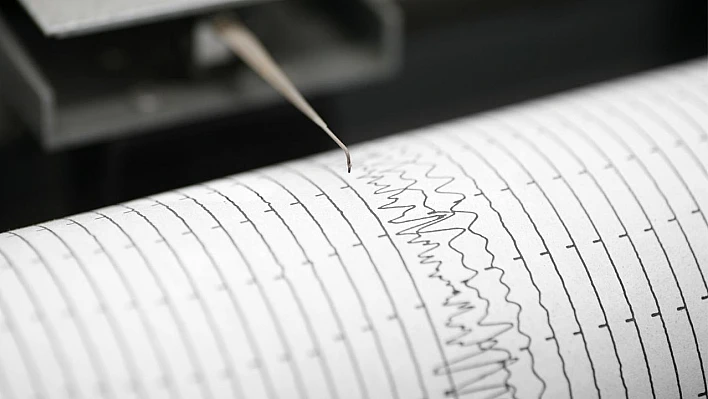 Marmara sallandı: Bursa'da 4.3'lük deprem paniği