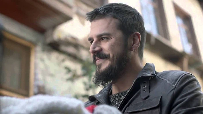 Mehmet Günsür Nasıl Ünlü Oldu?