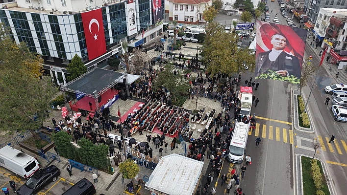 Menderes Belediyesi, 5 büyük projeyi yoğun katılımlı törenle hizmete açtı