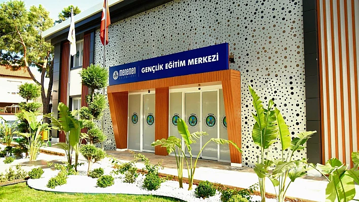 Menemen'de eğitime 10 bin dijital paketle büyük destek!