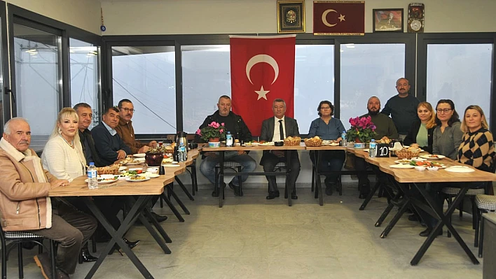 Başkan Günay, Muhtarlarla Buluşup Projeleri Değerlendirdi