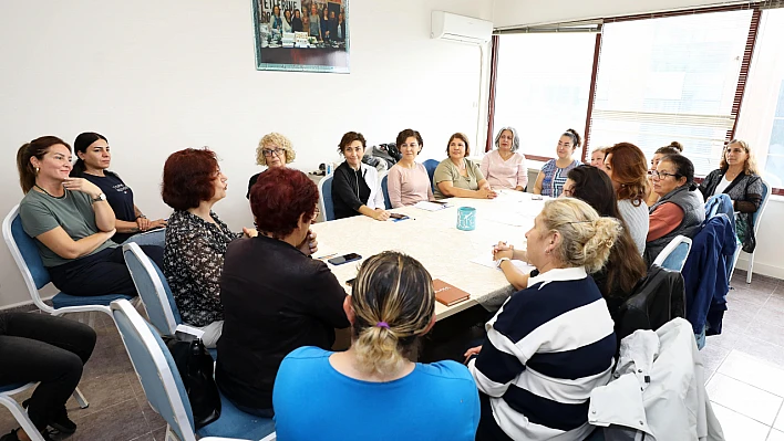 Narlıdere'de kadınlar haklarını öğreniyor: KİHEP eğitim programı başladı