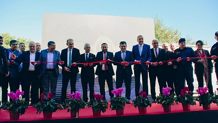 Ödemiş'te 20. Süs bitkileri ve fidancılık sergisi açıldı