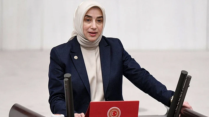 Özlem Zengin'in kura çekimindeki sözleri AKP içinde tepki çekti