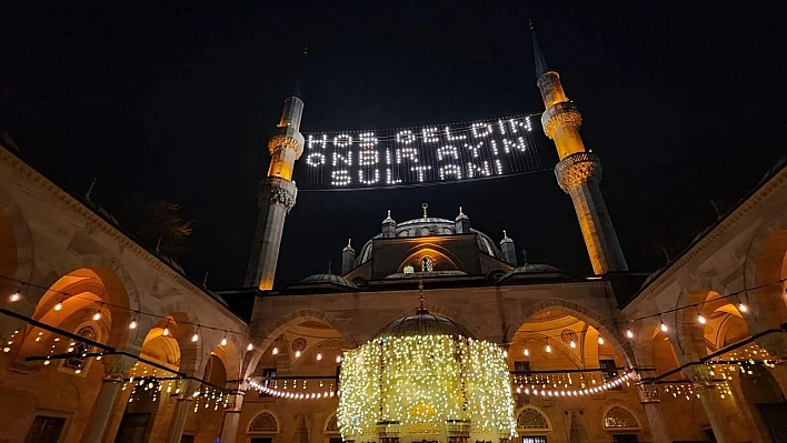 Ramazan başladı: Sahura ve iftara ne kadar kaldı? İşte 1 Mart 2025 imsakiyesi