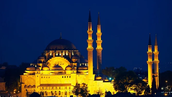 Regaip Kandili Bu Gece İdrak Edilecek: En Güzel Kandil Mesajları