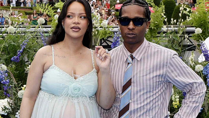 Rihanna'nın bebeğinin cinsiyeti belli oldu! Ama nasıl?