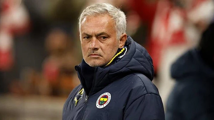 Şampiyonlar ligi kader maçı öncesi Mourinho'dan ilk 11 sürprizi!