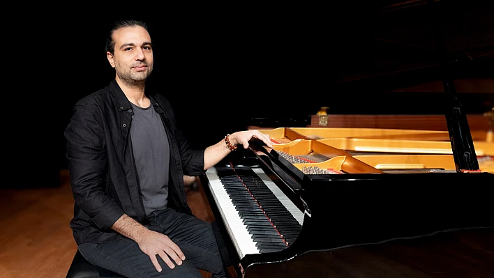 Schumann Hayranı Piyanistten İlk Albüm