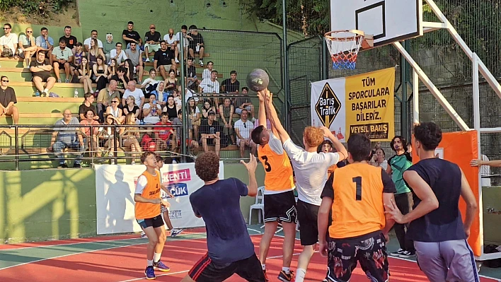 Sokak basketbolu coşkusu sona erdi