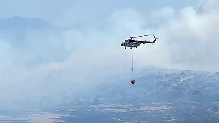 Soma'da orman yangını yerleşim yerlerini tehdit ediyor