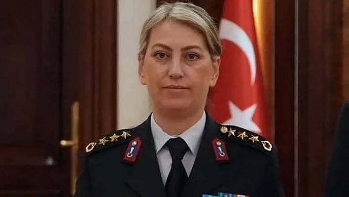 Tarihe geçen terfi: İlk kadın il jandarma komutanı artık tuğgeneral