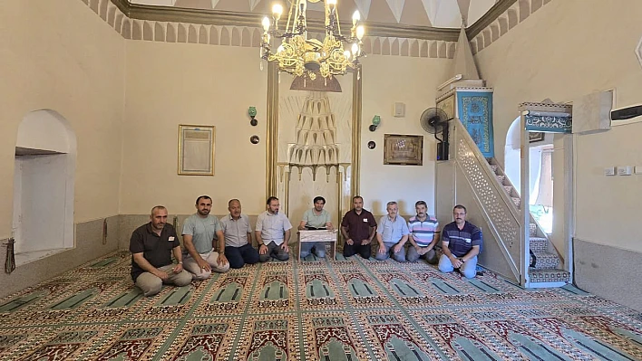 Tire Müftülüğü'nden 'Kitap Okuyorum' buluşmaları: hem gönüller birleşti, hem bilgiler paylaşıldı