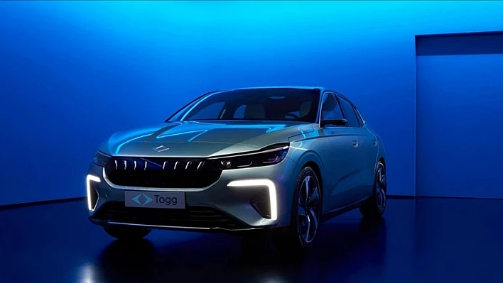 TOGG'un yeni sedan modeli T10F için ön talep tarihi ve fiyatı açıklandı