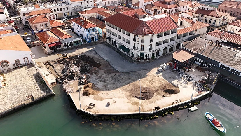 Başkan Mesut Ergin: 'Ayvalık'ın denize açılan yeni meydanını kentimize kazandırıyoruz'