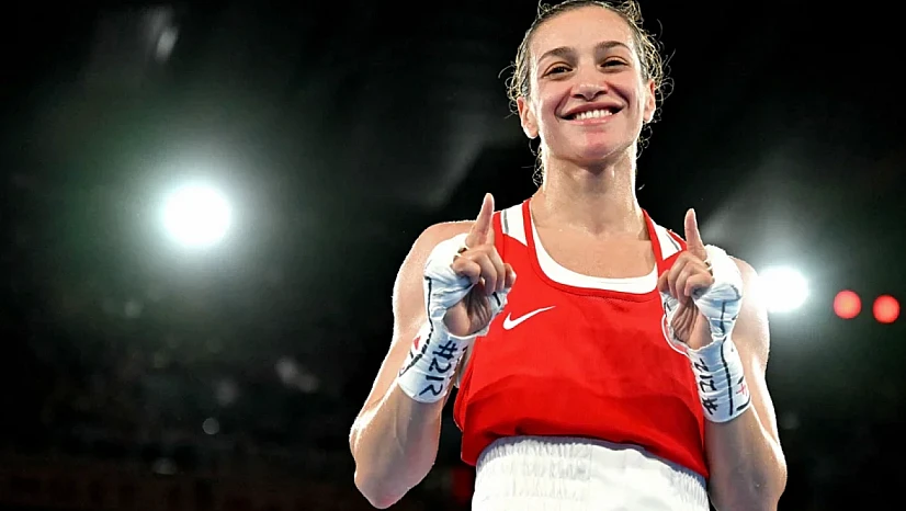 Buse Naz Çakıroğlu Dünya şampiyonasında yarı finalde: 4. madalyasını garanti etti