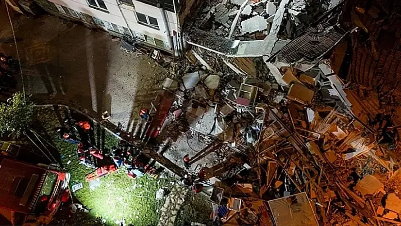 Depremde yıkılan bina için gözaltı: Müteahhit ve sahip sorguda