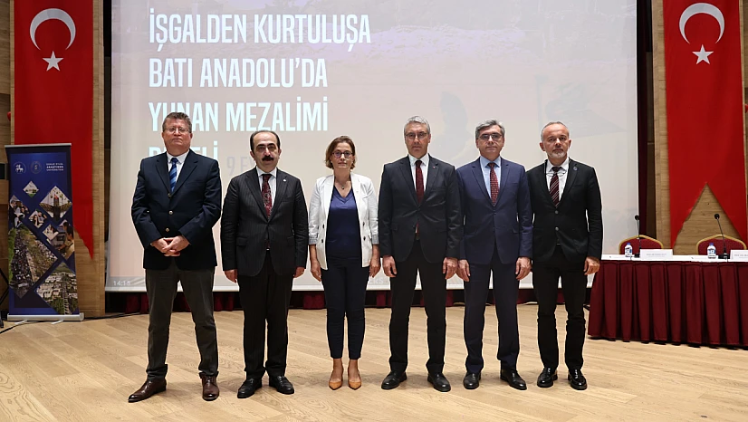 DEÜ'den anlamlı panel: 'Batı Anadolu'da Yunan Mezalimi' belgelerle anlatıldı