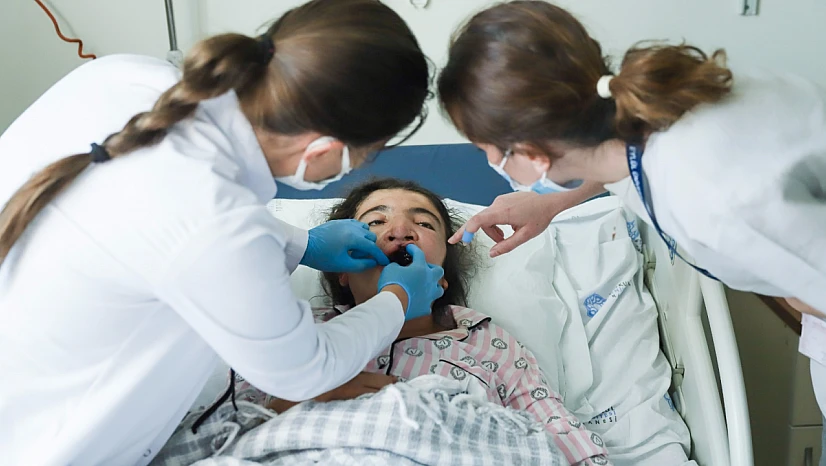 DEÜ'den yarık damak ve dudak hastalarına ücretsiz İileri tedavi hizmeti