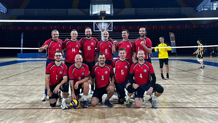 Ege Üniversitesi voleybol takımı finallerde: Namağlup yolculuk devam ediyor