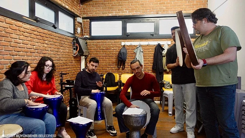 Genç İzmir'in ücretsiz müzik kursları devam ediyor: Başvurular 3 Ekim'de sona eriyor
