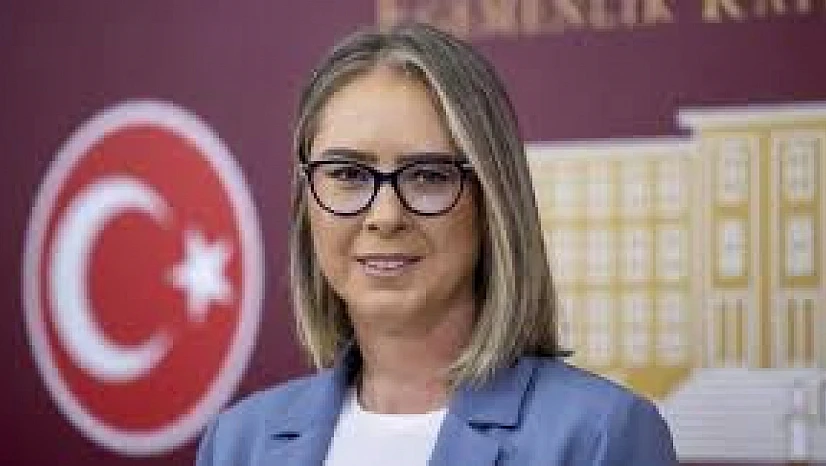 İzmir'de 'Çöp' polemiği büyüyor: Hükümetten Başkan Tugay'a sert yanıt!